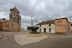Castillejo de Iniesta, calle de la Iglesia.jpg