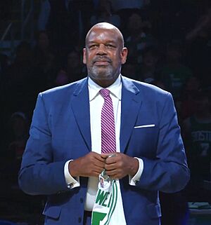 Cedric Maxwell at Celtics alumni recognition ceremony-1