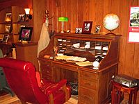 Desk of Billy Graham, Charlotte, NC IMG 4230