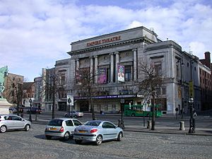 Empire Theatre, Liverpool - geograph.org.uk - 719870