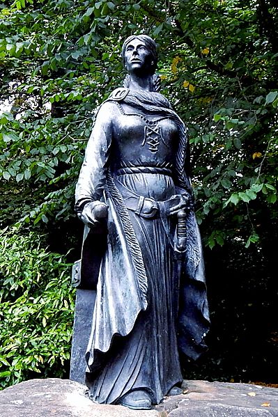 Grainne Mhaol Ni Mhaille Statue