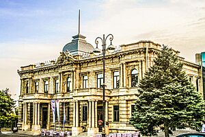 National Art Museum of Azerbaijan (de Burs House) edited