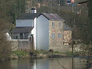 Pump House from south of the river - geograph.org.uk - 1243081