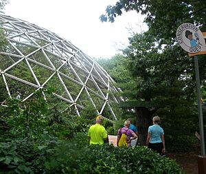 Queens Zoo dome outside jeh