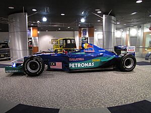 Sauber C23 5