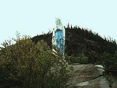 Statue de Notre-Dame-du-Saguenay 01