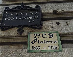 Street sign Mexico city - FCO I Madero - 3