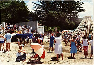 Takapuna City Council beach party, 1988