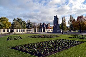The war memorial just outside Albert Park, Middlesbrough (geograph 7005184)