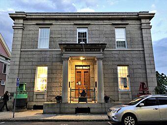 U.S. Custom House, New London Maritime Society, 150 Bank Street, at dusk.jpg
