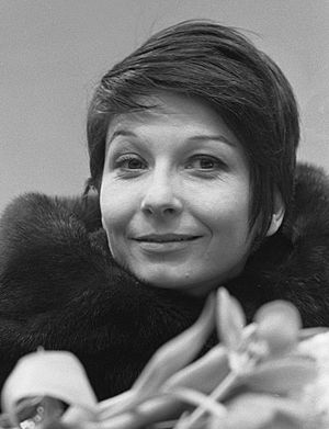 Zizi Jeanmaire (1963).jpg