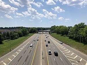 2021-06-06 12 29 43 View south along New Jersey State Route 444 (Garden State Parkway) from the overpass for the ramp from U.S. Route 46 eastbound in Clifton, Passaic County, New Jersey