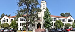 2 2011-09-29 WarnerBldg Facade SP-Pano1 (cropped)