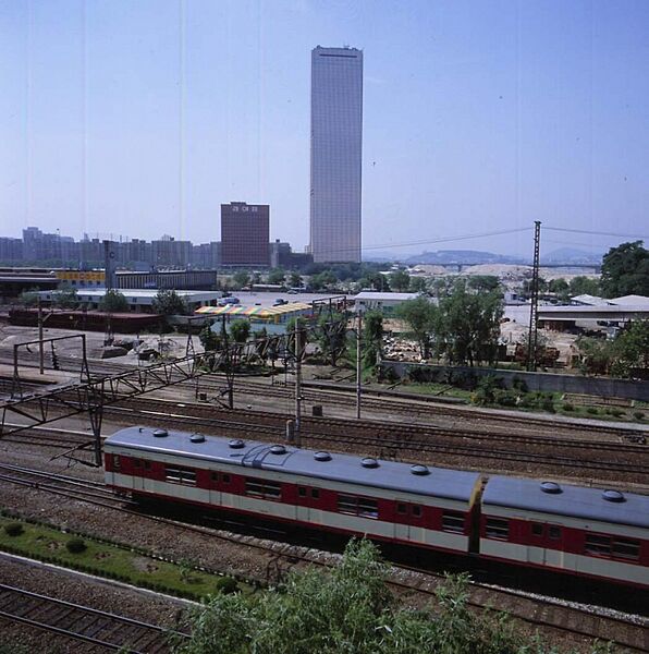 63 Building 1984 04