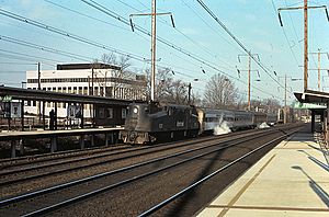 Amtrak GG1 at Metropark station, January 1976