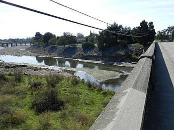 Bridgeatnilesrivercalifornia.JPG