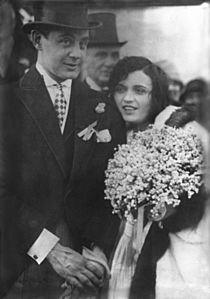 Bundesarchiv Bild 102-10764, Pola Negri mit Ehemann