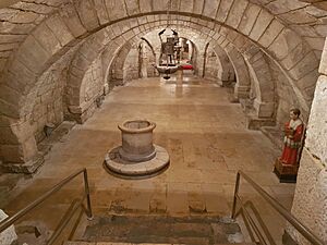 Crypt of Saint Antoninus, Cathedral of Palencia 002