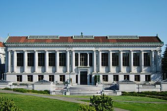 Doe Library, main facade, July 2018.jpg