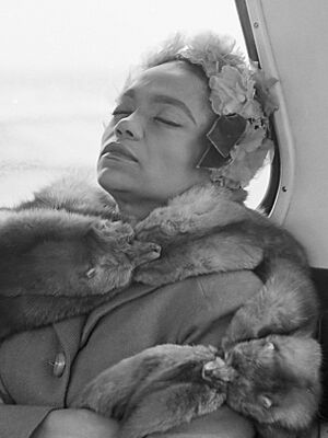 Eartha Kit (1962)