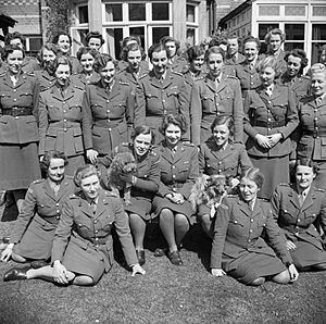 Hrh Princess Elizabeth Undergoing Instruction at the Auxiliary Territorial Service Training Centre, April 1945 H41676