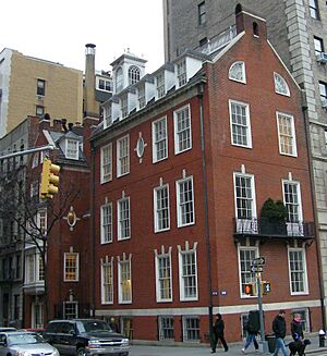 Morris-house-100e85