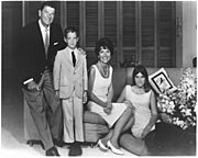 Photograph of Governor Ronald Reagan, Ron Junior, Mrs. Reagan, and Patti Davis - NARA - 198603