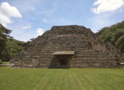 Pirámide del Parque el Puente de Honduras