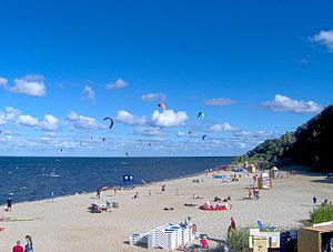 Plaża w Pucku - kitesurfers - beach in Puck (4)