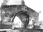 Puerta cementerio (1875).jpg