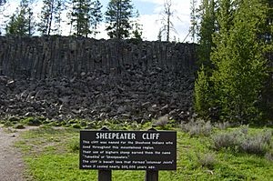 Sheepeater Cliff sign