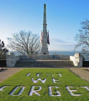 Southend-on-Sea war memorial - geograph.org.uk - 734140.jpg