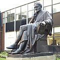 Statue of John Dalton