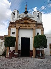 Templete (capilla) del Campo Santo De La Soledad (Panteón De La Soledad) Panteon Municipal de Lagos de Moreno, Jalisco. México. Inaugurado el 06 de Octubre de 1846 Fachada estilo grecoromano.