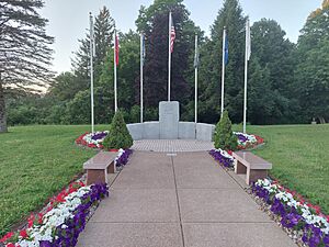 Town war memorial, July 2022