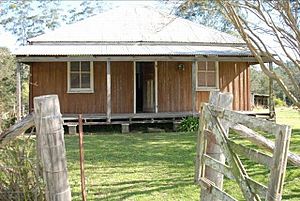 1870 - Homewood - Childhood Home of 'Slim Dusty' (5061455b3).jpg