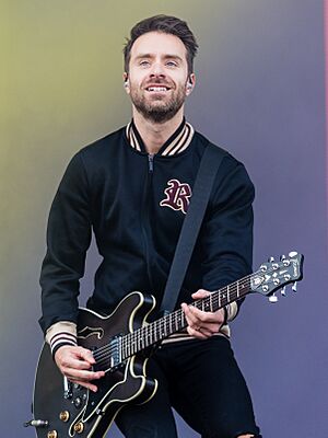 20170617-203-Nova Rock 2017-Simple Plan-Sébastien Lefebvre (cropped).jpg