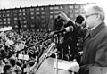 Bundesarchiv Bild 183-1990-0313-021, Demmin, PDS-Wahlkampfauftritt Hans Modrow