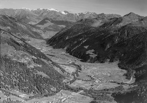 ETH-BIB-Münstertal, Blick nach Nordost, Vinschgau-LBS H1-018069