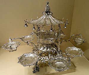 Epergne, Thomas Pitts I, London, 1761 - Nelson-Atkins Museum of Art - DSC08880 (cropped)