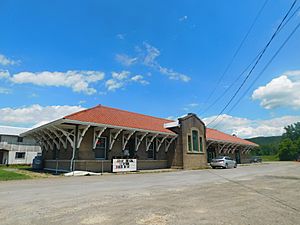Nichols DLW station