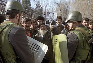 RIAN archive 699872 Dushanbe riots, February 1990