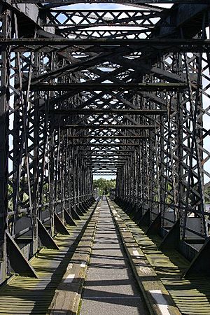 Railway bridge over the river Spey - geograph.org.uk - 59001
