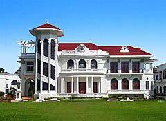 Villa Lizares (Lizares Mansion)