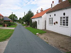 Aike, East Riding of Yorkshire, England (August 2005).jpg