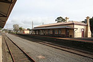 Colac railway station, Victoria