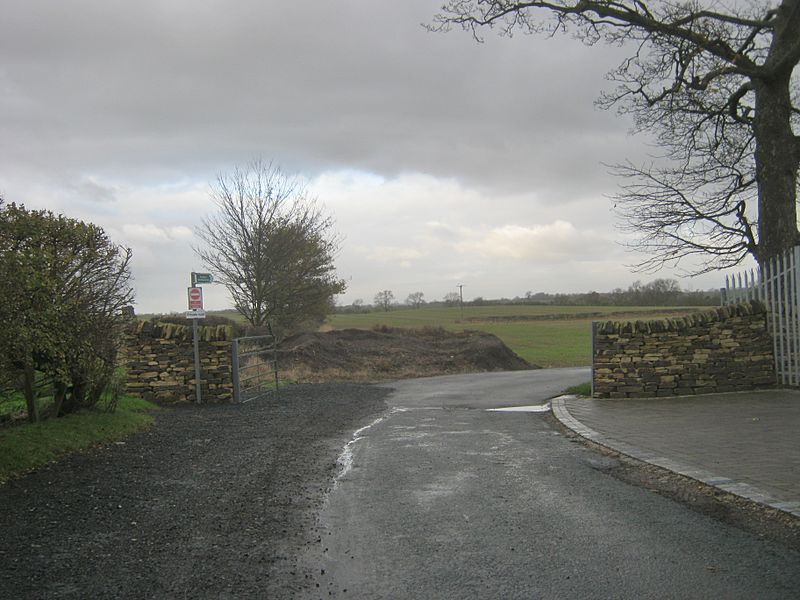 Eastern end of public road at Foxton (geograph 3786082)