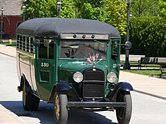 Greenfield villageDearborn,Mi - panoramio - Richard Landskroener (9)