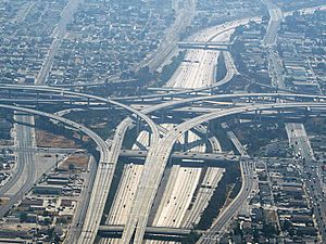 Los Angeles - Echangeur autoroute 110 105 (cropped)