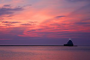 Manitowoc's North pier lighthouse